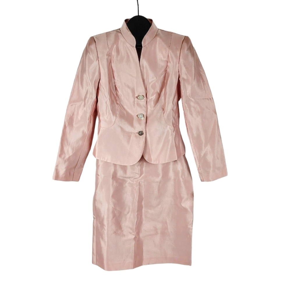 Talbots Two Piece Blazer and Skirt Silk Blend Suit. Size 4